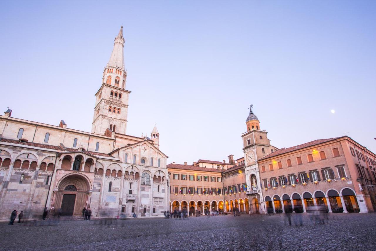 Modena Centro Junior Suite Exteriör bild