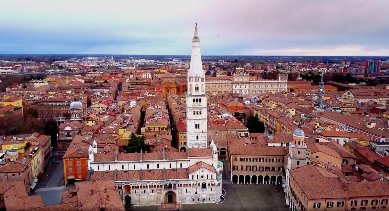 Modena Centro Junior Suite Exteriör bild